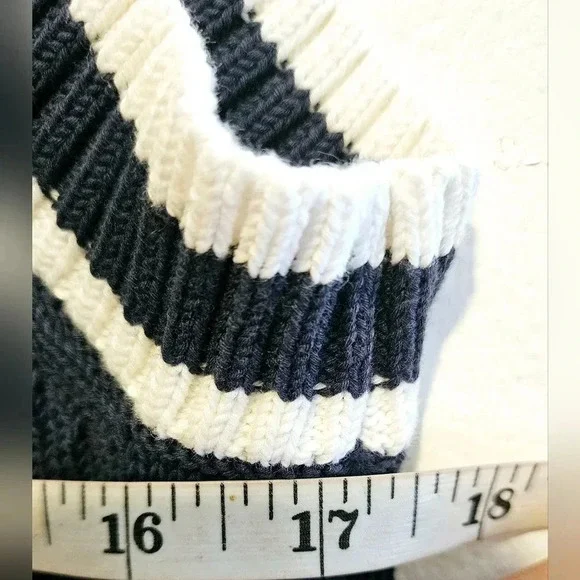 TNA Navy and White Cropped Knit Vest - Picture 4 of 11